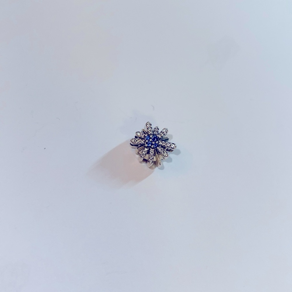 Pandora dazzling fireworks charm